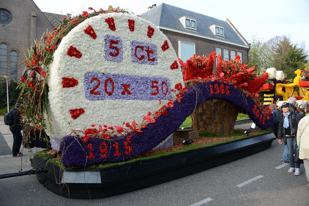 ../Images/Bloemencorso 2015 040.jpg